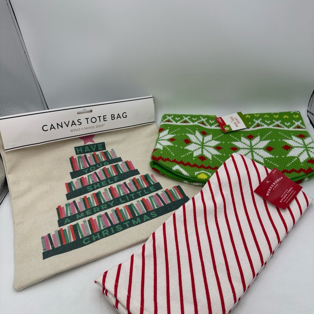 3 Target New tote bag, MINI TREE SKIRT Table Top ,Towel, Traditional Christmas.